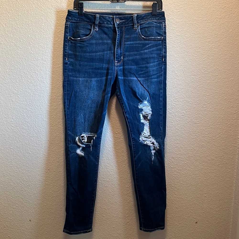 American Eagle distressed Hi-rise Jegging